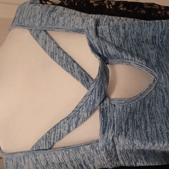 4/$60 Blue Heathered Lace Sleeves Tunic Top - Size 2X (US18) - Picture 3 of 9